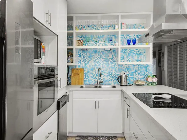 2920 Lake Osborne Drive #103, Lake Worth Beach, FL 33461