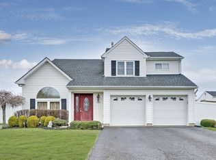 86 Cascades Ave, Howell, NJ 07731