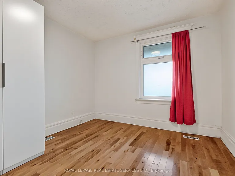 673 Woodbine Ave #2 — Photo 15