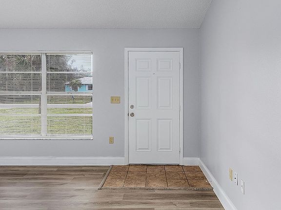 2nd image of 18050 Lake Worth Blvd