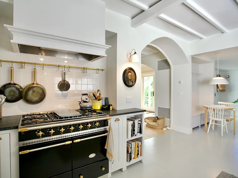 7 Clinton Ave — Photo 8