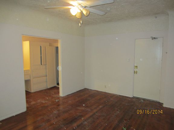 2nd image of 706 N St Andrews Pl APT 101