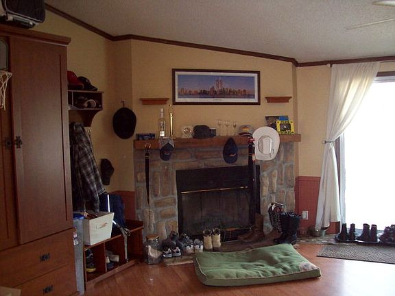 2nd image of 150 Knoll View Dr