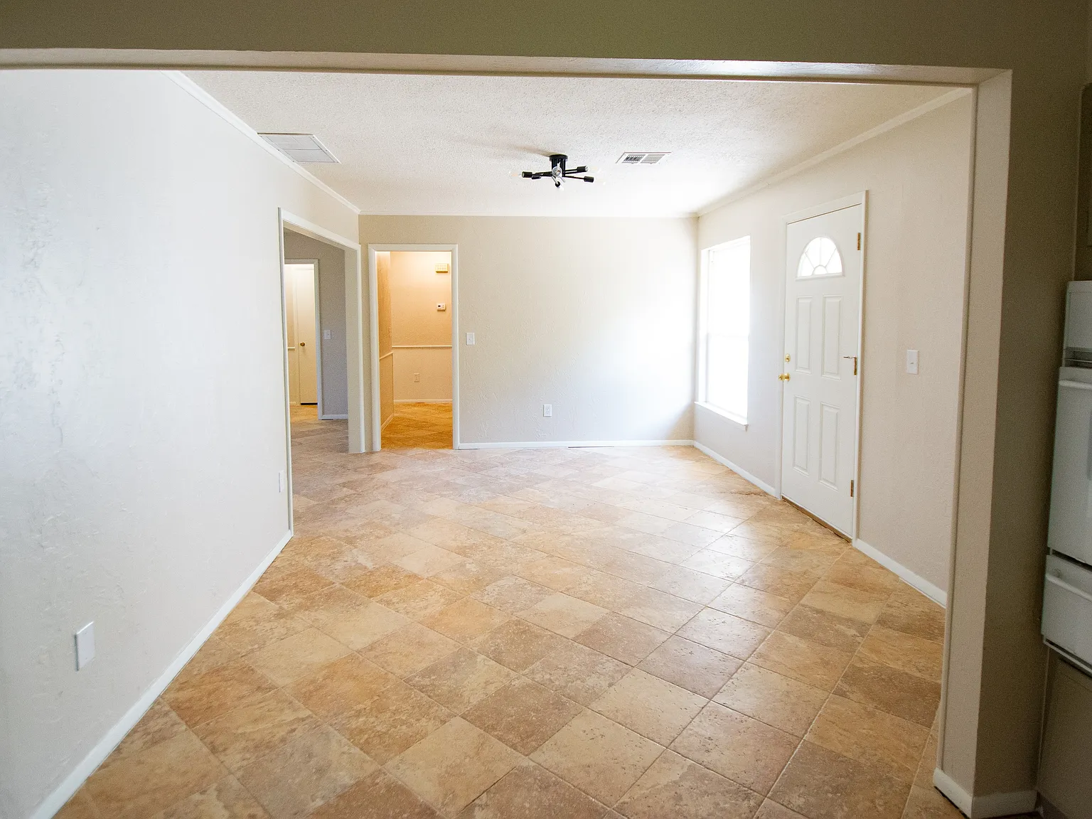 120 Burton Place — Photo 3