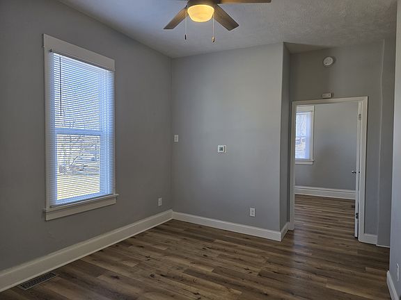 2nd image of 210 Sioux St