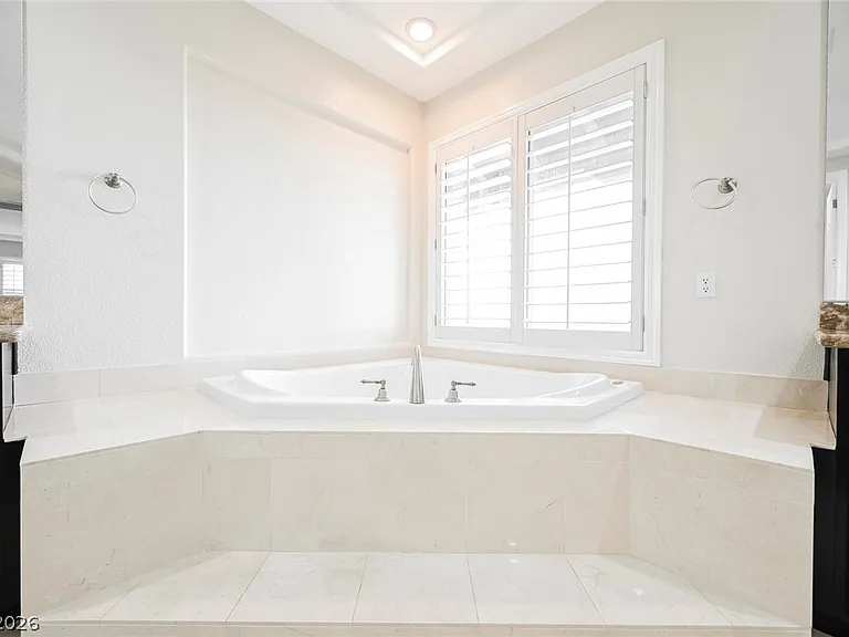 2062 Country Cove Ct — Photo 41