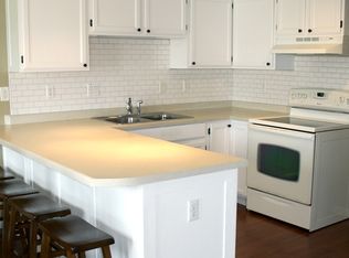 438 Patricia Ln, Wrightstown, WI 54180