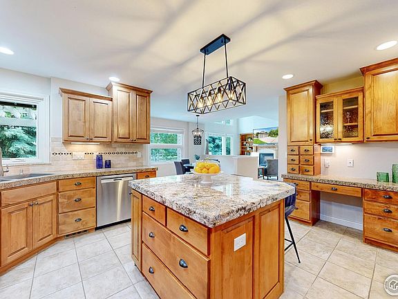 5th image of 3527 Shallow Pond Dr