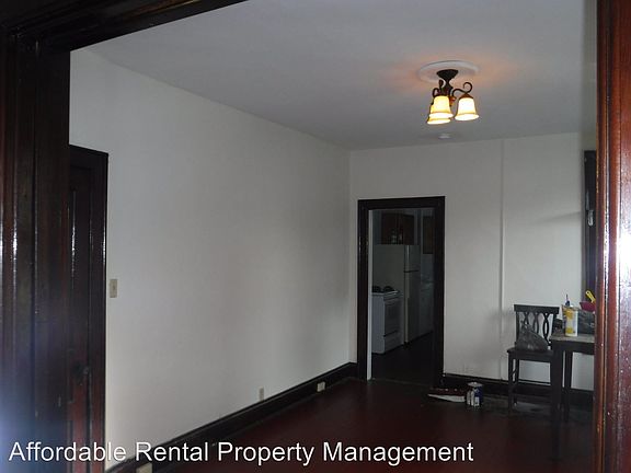 5th image of 527 W Franklin St