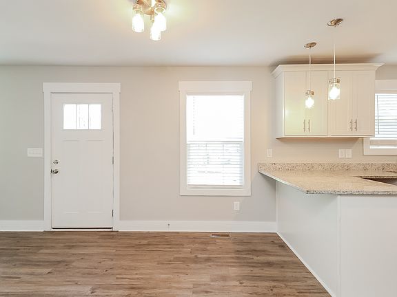4th image of 913 N Boyce St