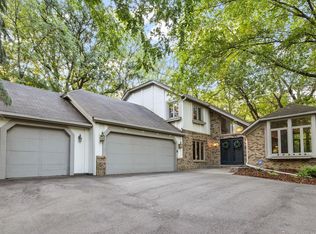 2001 Indian Rd W, Minnetonka, MN 55305