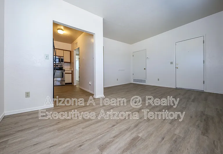 312 E 24th St #3 — Photo 1