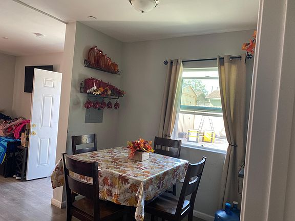 5th image of 11452 Glenoaks Blvd