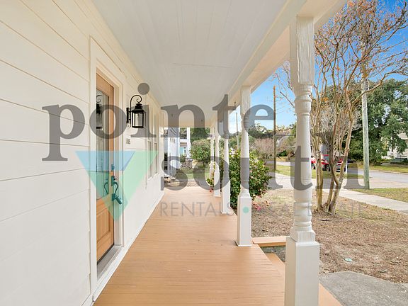 4th image of 1105 E Jackson St