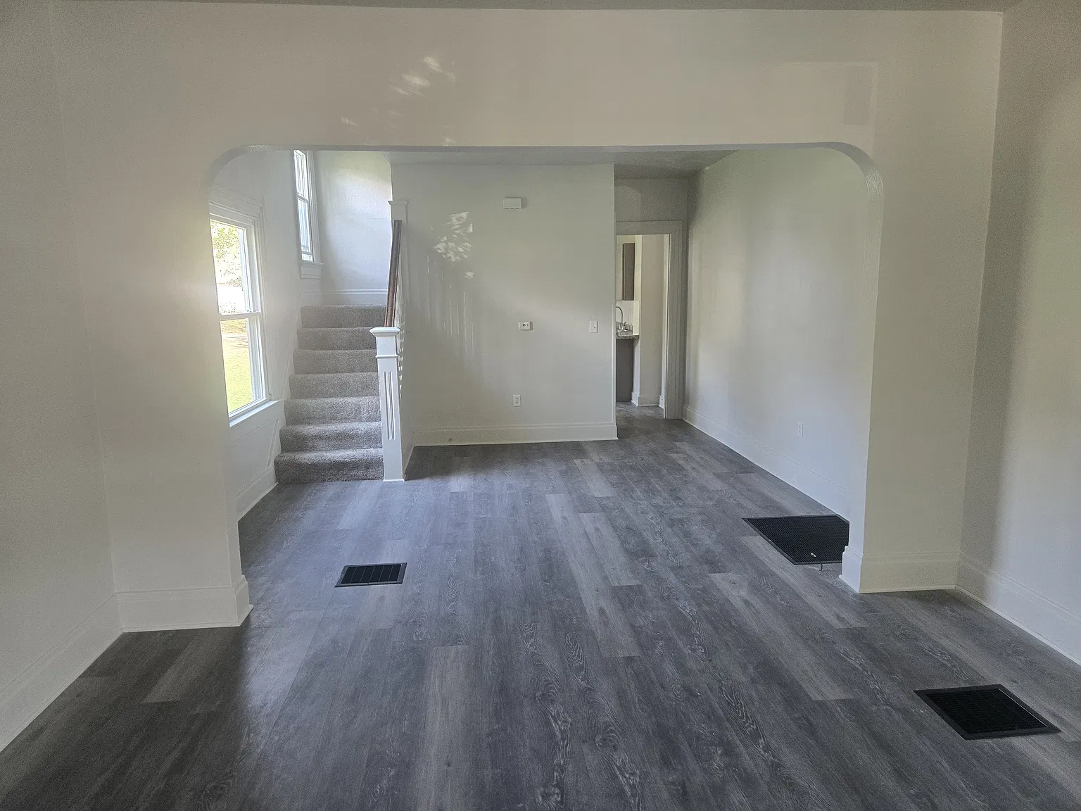 3 bed, 1260 sqft, $1,150 — Photo 2