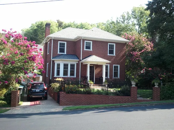 313 Parkway St, Charlottesville, VA 22902