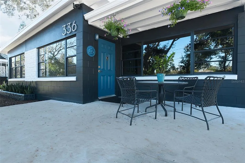 2 bed, 1.0 bath, 1152 sqft, $2,300 — Photo 3
