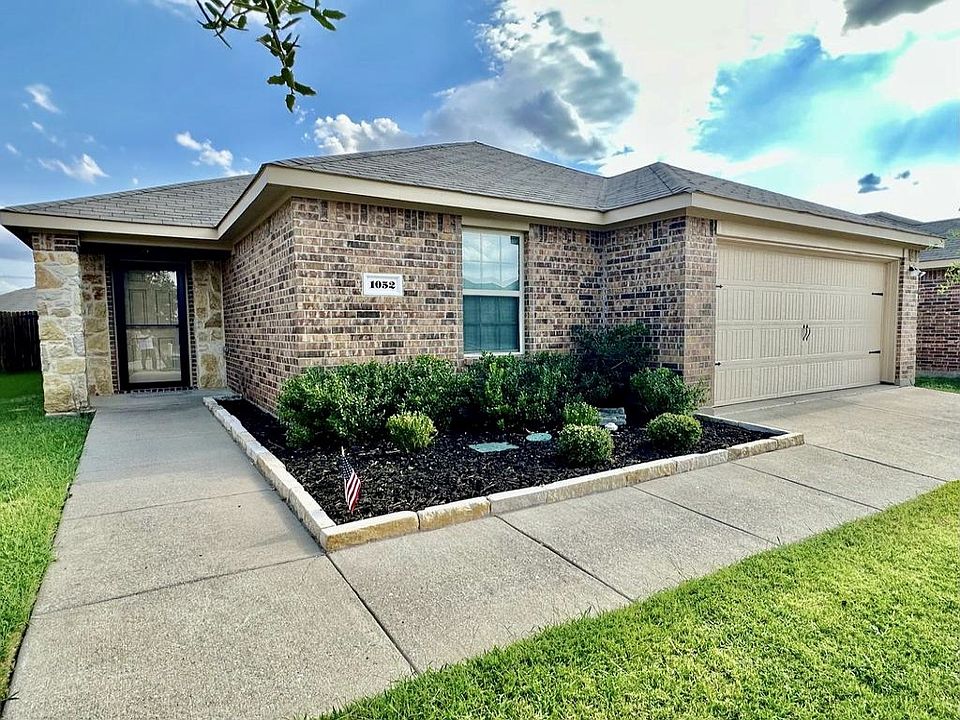 1st image of 1052 Decker Dr