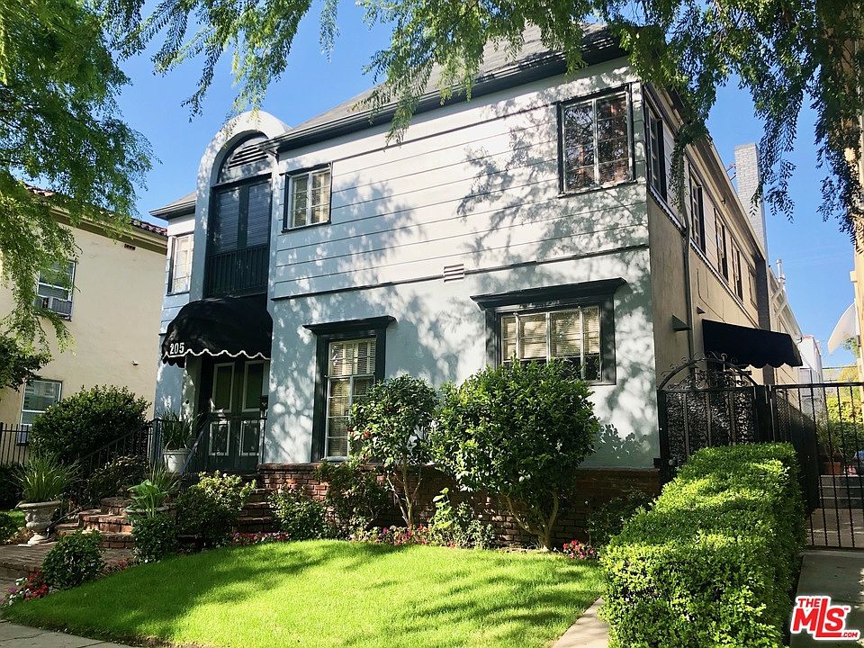 1st image of 205 S El Camino Dr