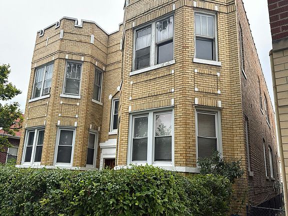 2nd image of 3208-10 W 64th Pl