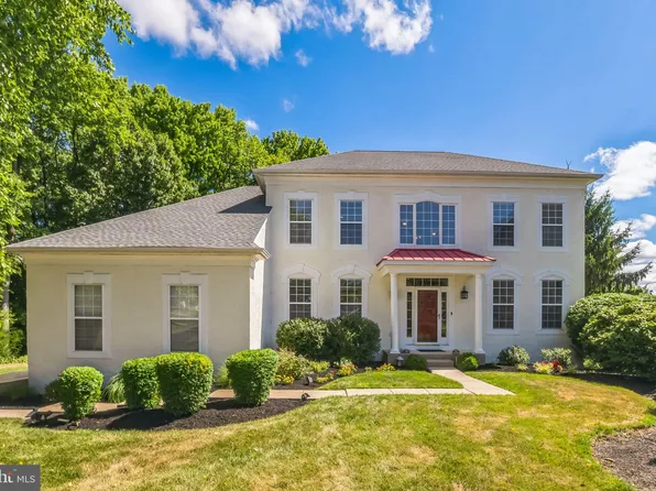 466 Aaron Lloyd Ct, Morrisville, PA 19067