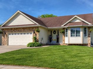 4300 Lakewood Ln, Des Moines, IA 50320