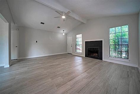 1st image of 916 Bodgers Dr