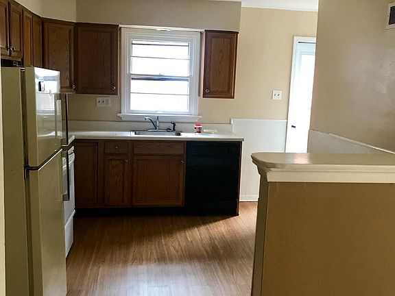 5th image of 9031 Harold Dr