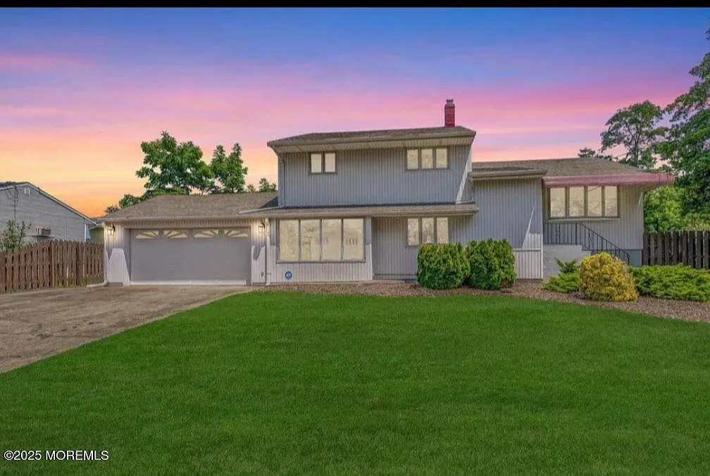 4 bed, 1876 sqft, $3,800 — Photo 1