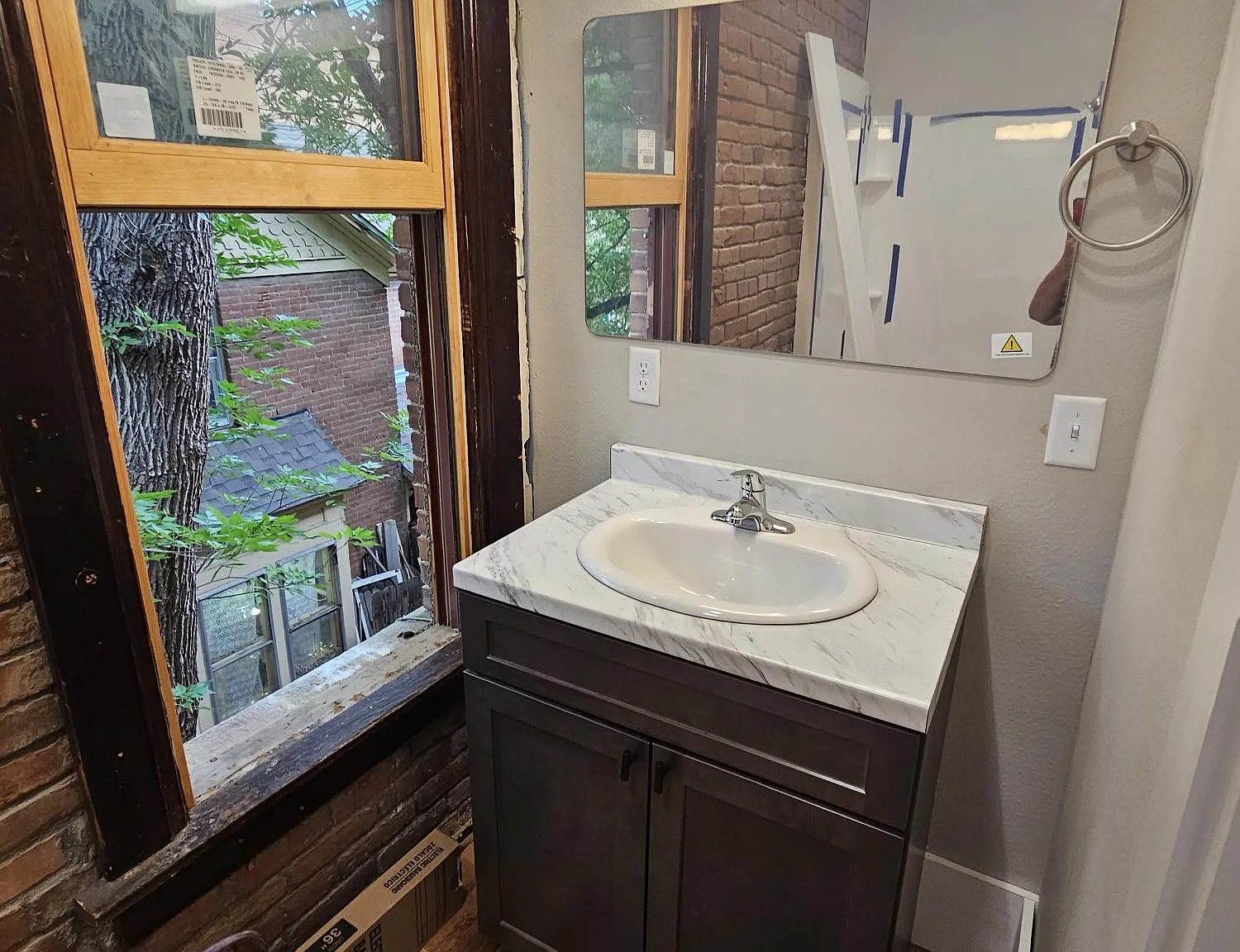 201 W Main (Florence Hotel Apartments) - 10 — Photo 2