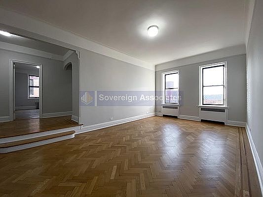 5th image of 240 Cabrini Blvd APT 6F