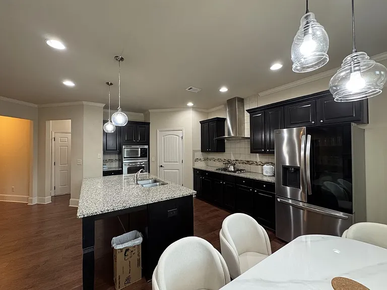 Kitchen from sideway
