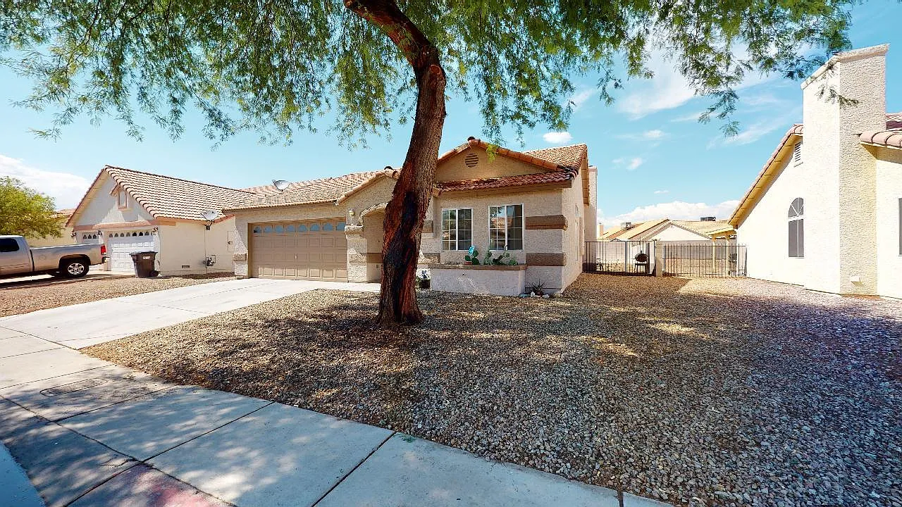 4 bed, 1900 sqft, $1,845 — Photo 2