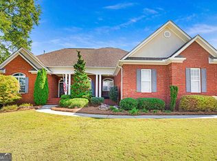 145 Lake Park Ct, Sharpsburg, GA