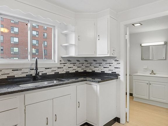 4th image of 36 Water Street Ln