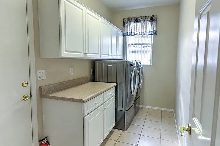 884 N Keyes Rd — Photo 12