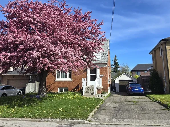 70 Westdale Dr, Toronto, ON M3K 1A6