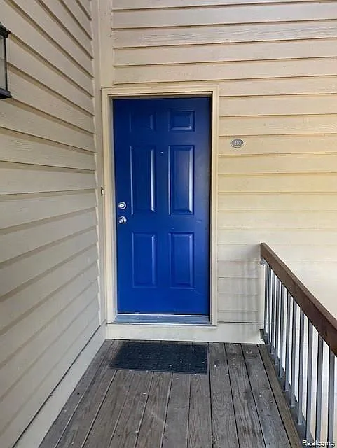 2 bed, 2.0 bath, 1093 sqft, $1,575 — Photo 3