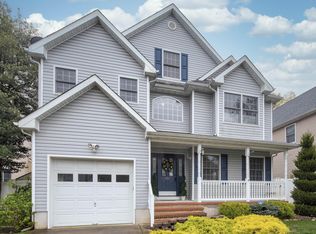 311 Pine St, Middletown, NJ 07748