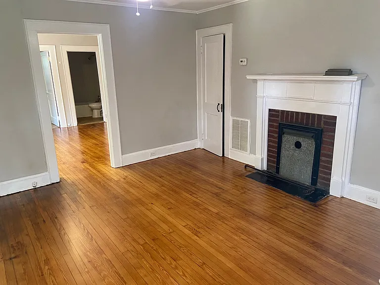 120 Freeze Ave NW — Photo 2
