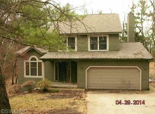 8710 White Fawn Trl NE, Rockford, MI 49341