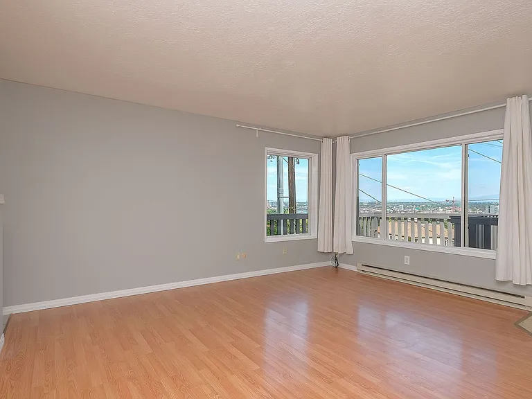 3425 SW Barbur Blvd #12 — Photo 14