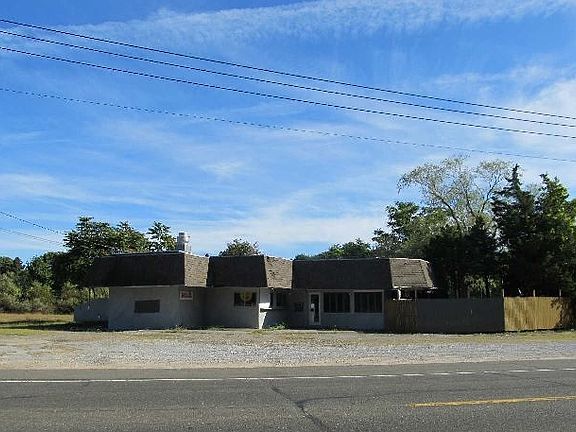 2nd image of 91 Montauk Highway
