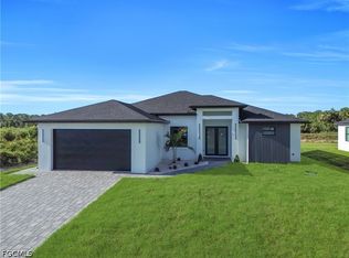 695 Whitmore Loop, Lehigh Acres, FL 33972