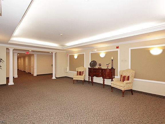 4th image of 5210 Chesterwood Way