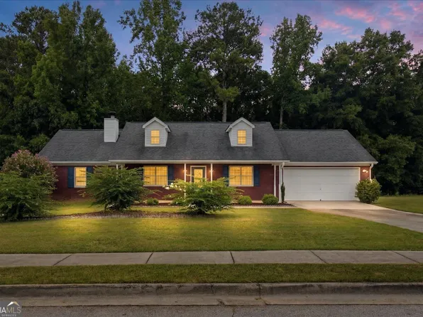 104 Elmwood Dr, Hampton, GA 30228