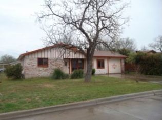 1672 Gill St, Blue Mound, TX 76131