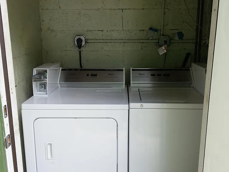 645 NW 32nd St #7 — Photo 16