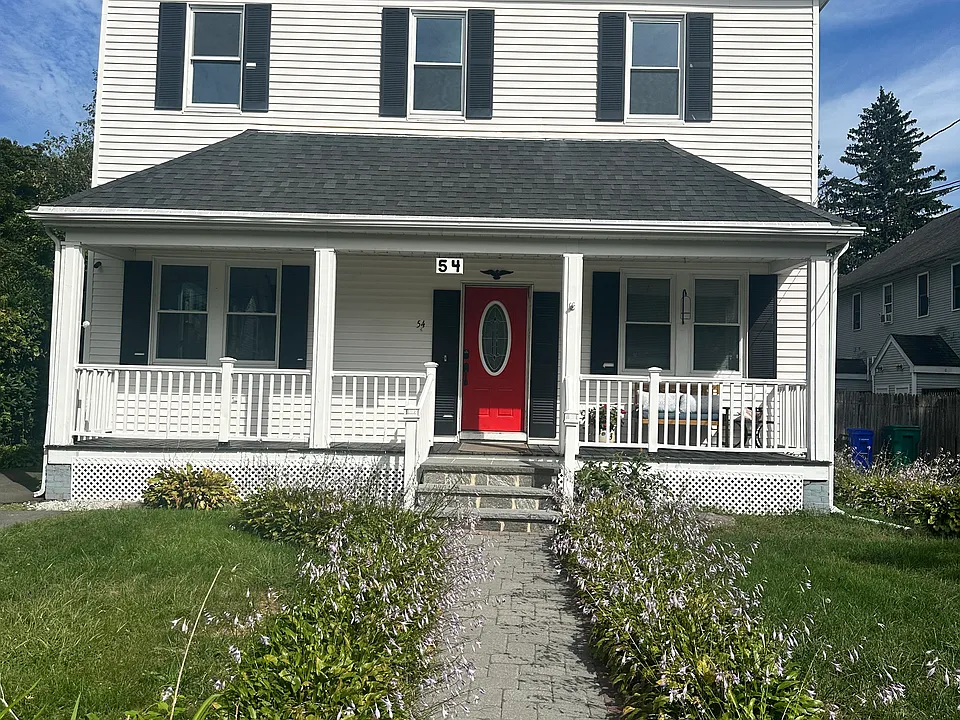 54 Hebron Ave