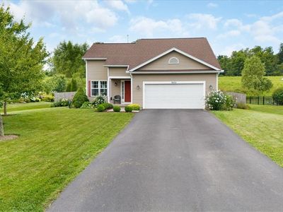 3833 Teresa Dr, Walworth, NY, 14568